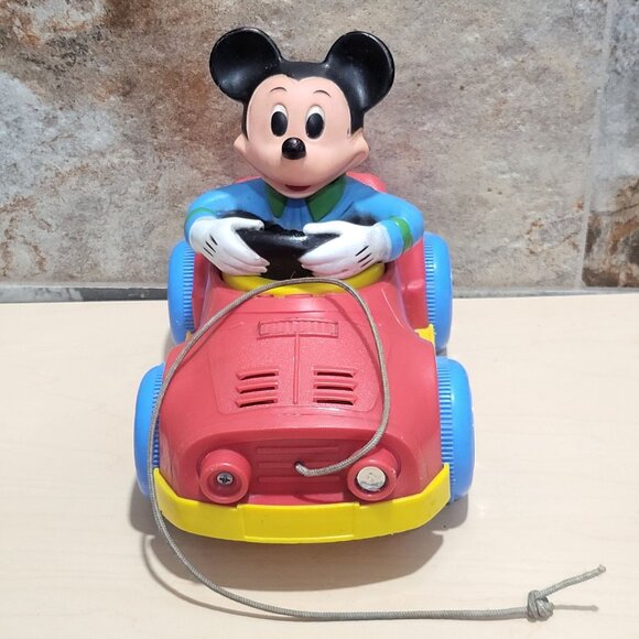 Vintage Mickey Mouse Driving Red Car Pull Mees Toy Car Kohner Bros - Picture 10 of 12